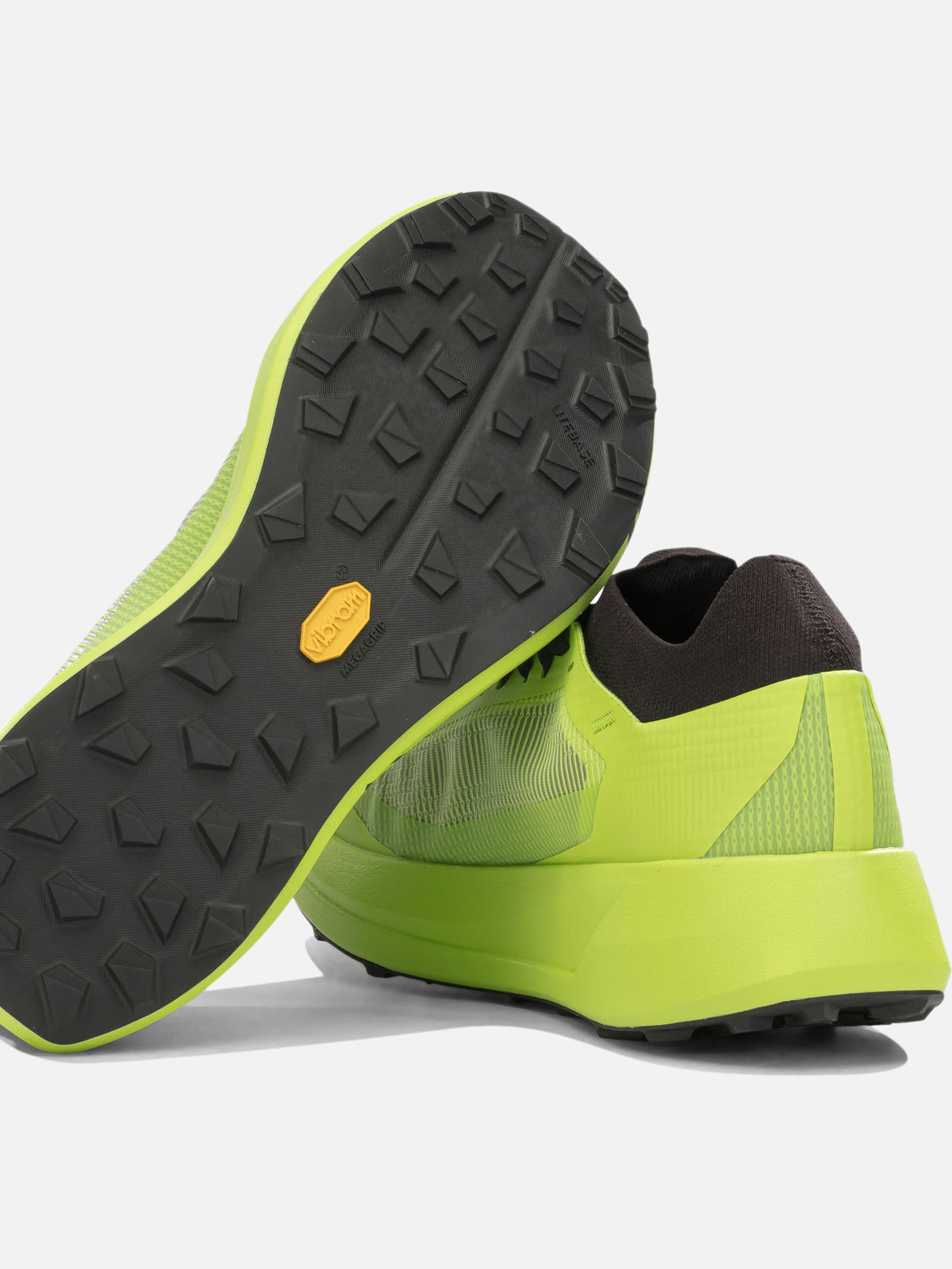 Arc'teryx "Sylan 2" Low-Top Sneakers Yellow


