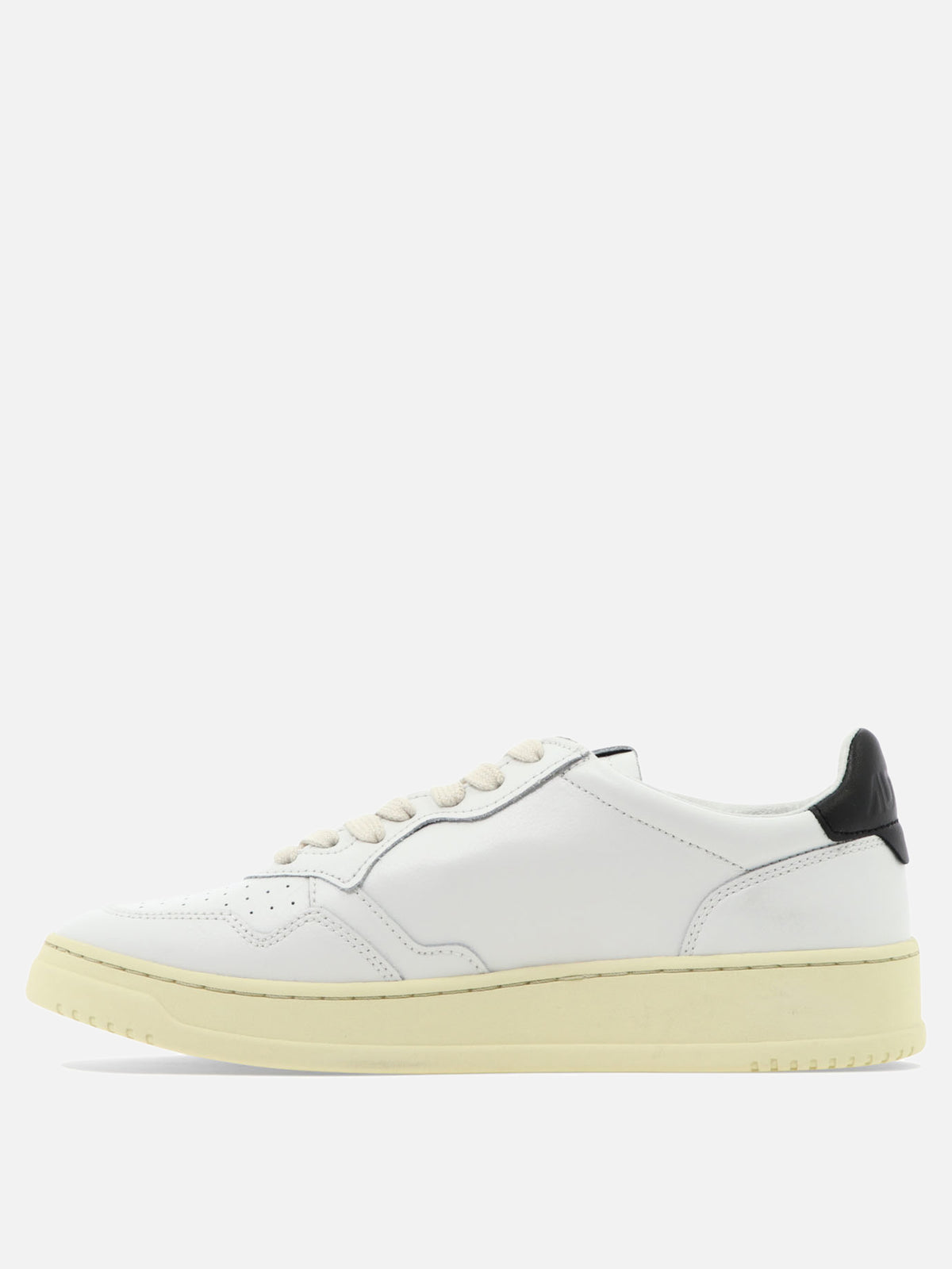 Autry "Medalist Low" low top sneakers White - VIETTI