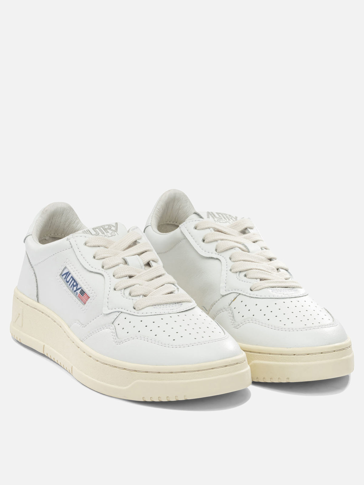 Autry "Medalist Low" Low-Top Sneakers White - VIETTI