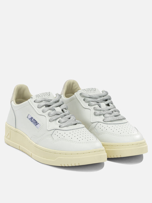Autry "Medalist Low" Low-Top Sneakers Silver

