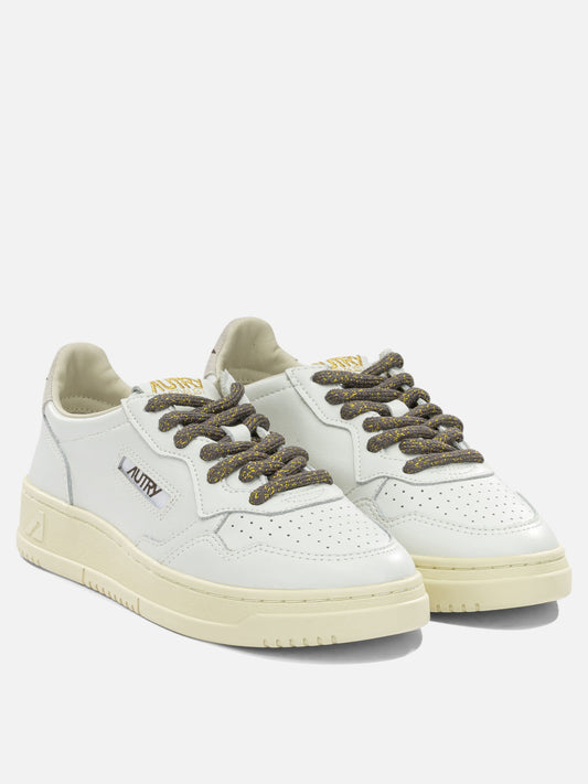 Autry "Medalist Low" Low-Top Sneakers White

