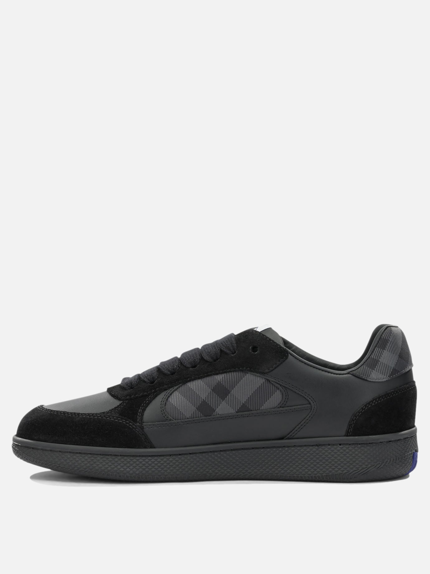 Low top sneakers 48% calf leather 27% calf leather 24% nylon 1% polyurethane  Black - Burberry Men | PDP | VIETTI Online Store | Zoom-Modal_3
