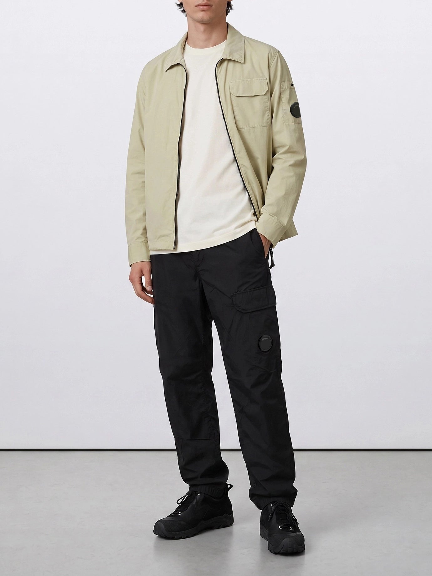 Cargo & parachute trousers Logo  Black - C.P. Company Men | PDP | VIETTI Online Store | thumbnail_2