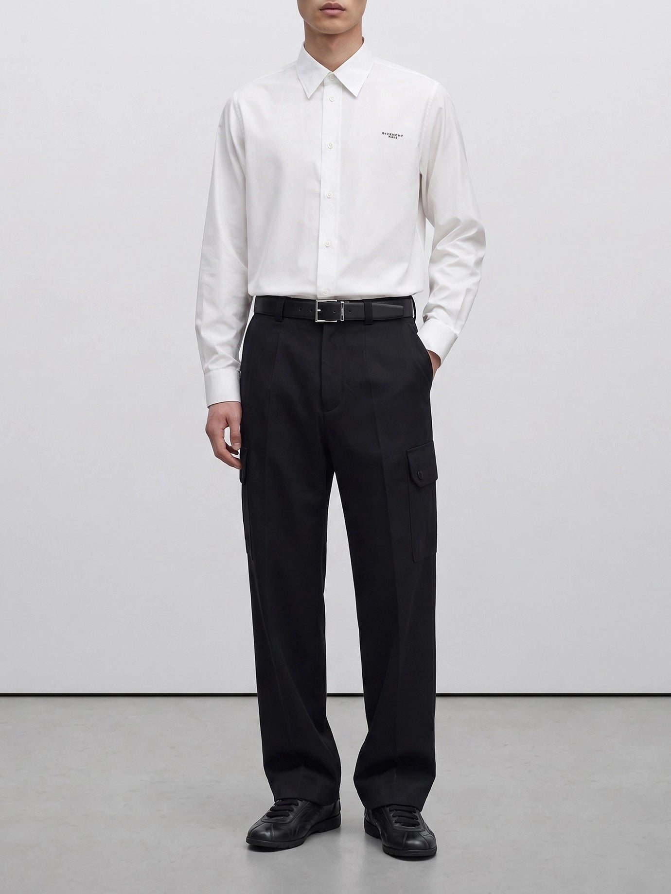 Cargo & parachute trousers Solid colour  Black - Givenchy Men | PDP | VIETTI Online Store | Zoom-Modal_2
