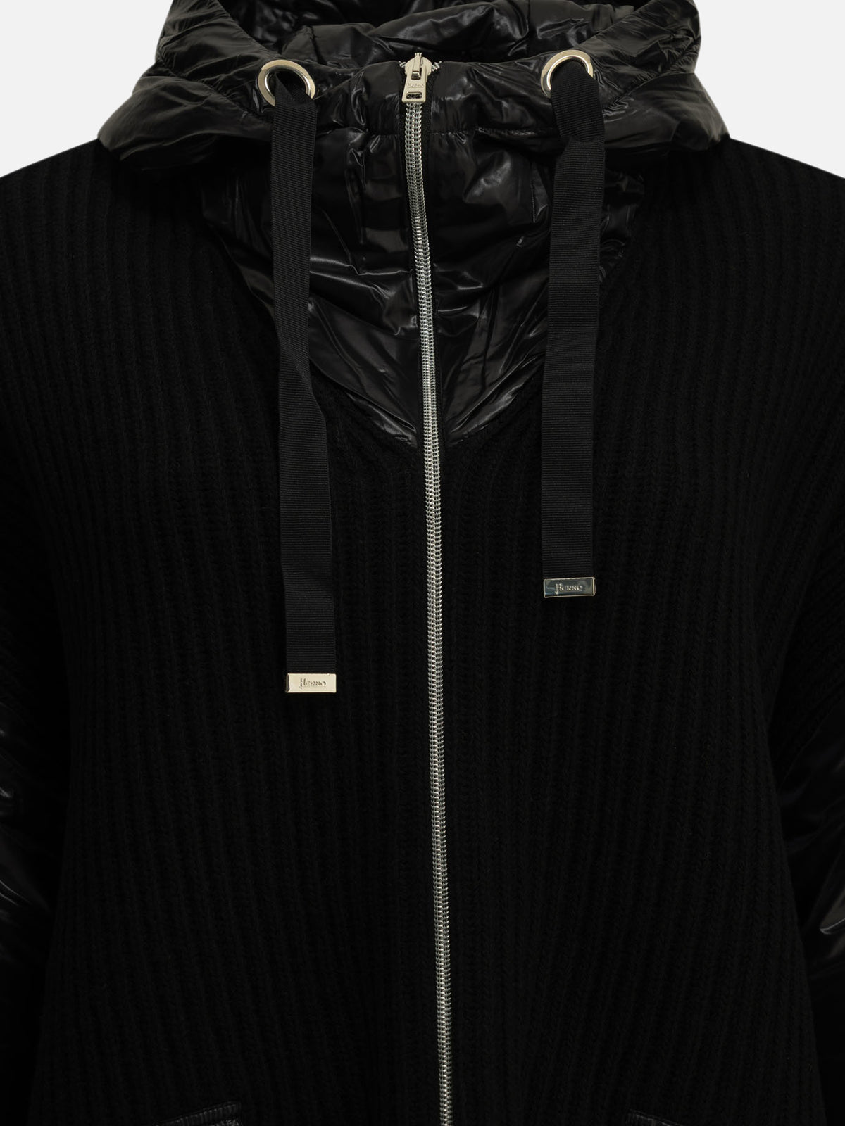 Herno "Resort" Quilted Jacket Black - VIETTI