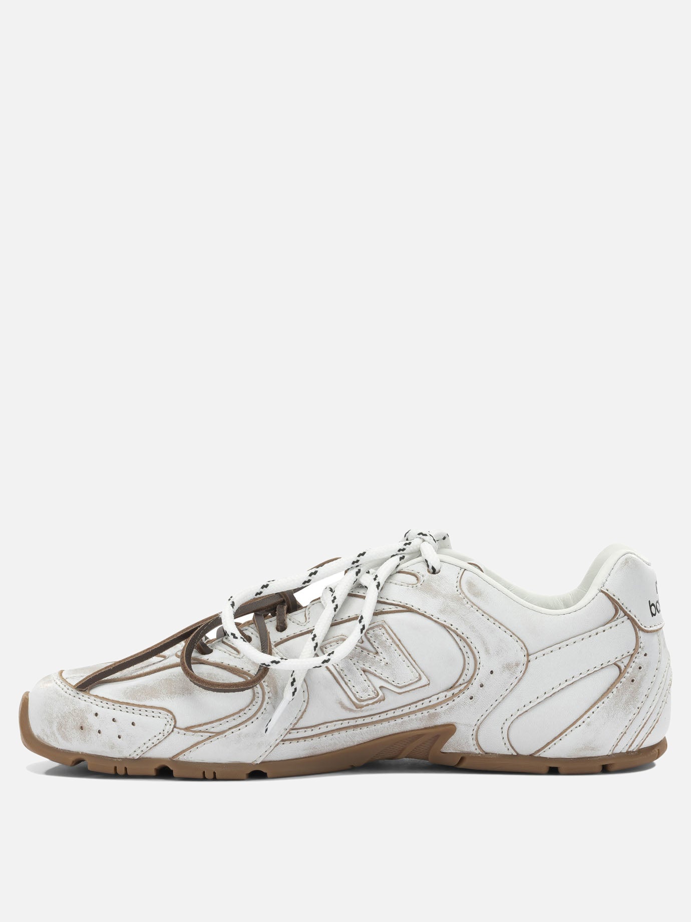 Low top sneakers 100% calf leather - 100% rubber  White - Miu Miu Women | PDP | VIETTI Online Store | Zoom-Modal_3
