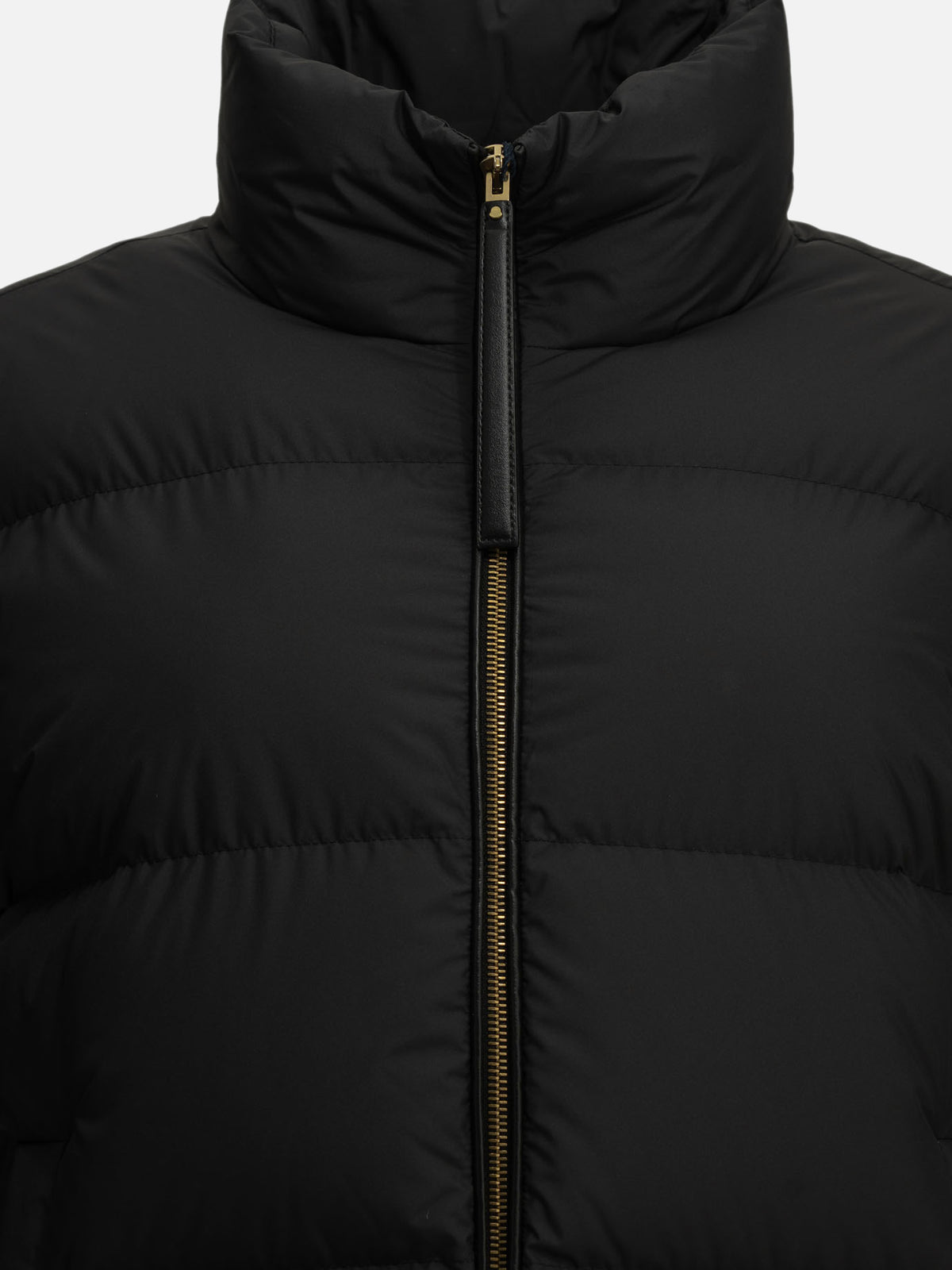 Moncler "Vivantesse" Short Down Jacket Black - VIETTI