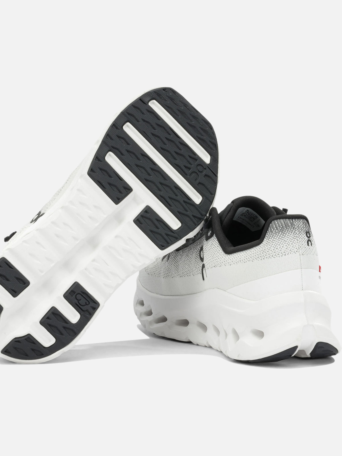 On Running "Cloudtilt" Low-Top Sneakers White - VIETTI