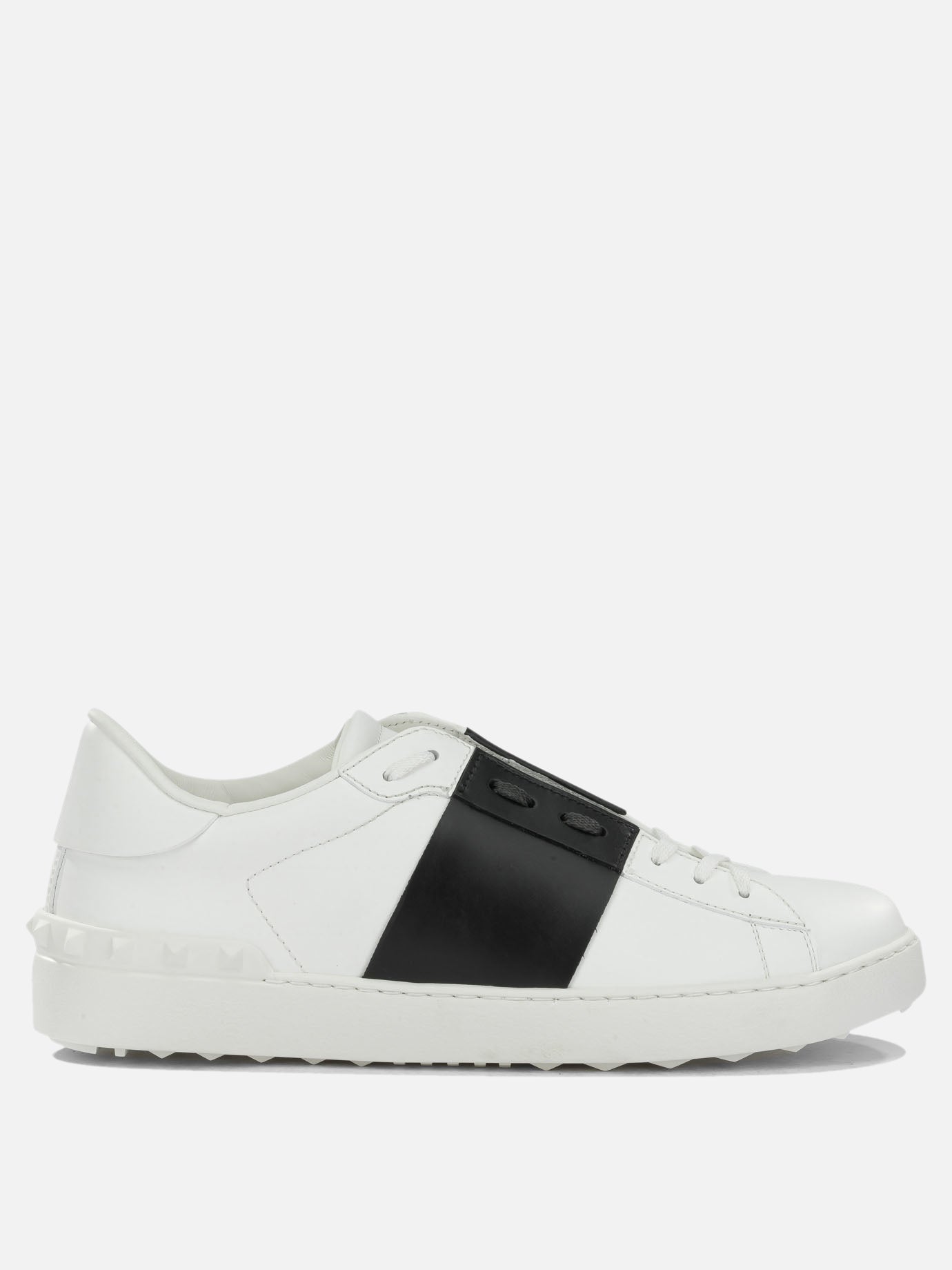 Low top sneakers 100% calf leather - 100% ethylene-vinyl acetate  Black - Valentino Garavani Men | PDP | VIETTI Online Store | thumbnail