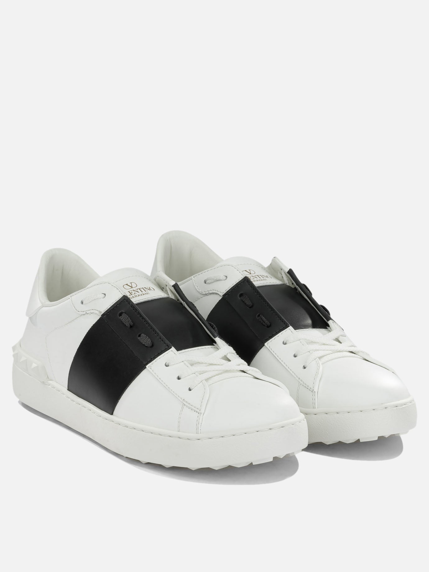 Low top sneakers 100% calf leather - 100% ethylene-vinyl acetate  Black - Valentino Garavani Men | PDP | VIETTI Online Store | thumbnail_2