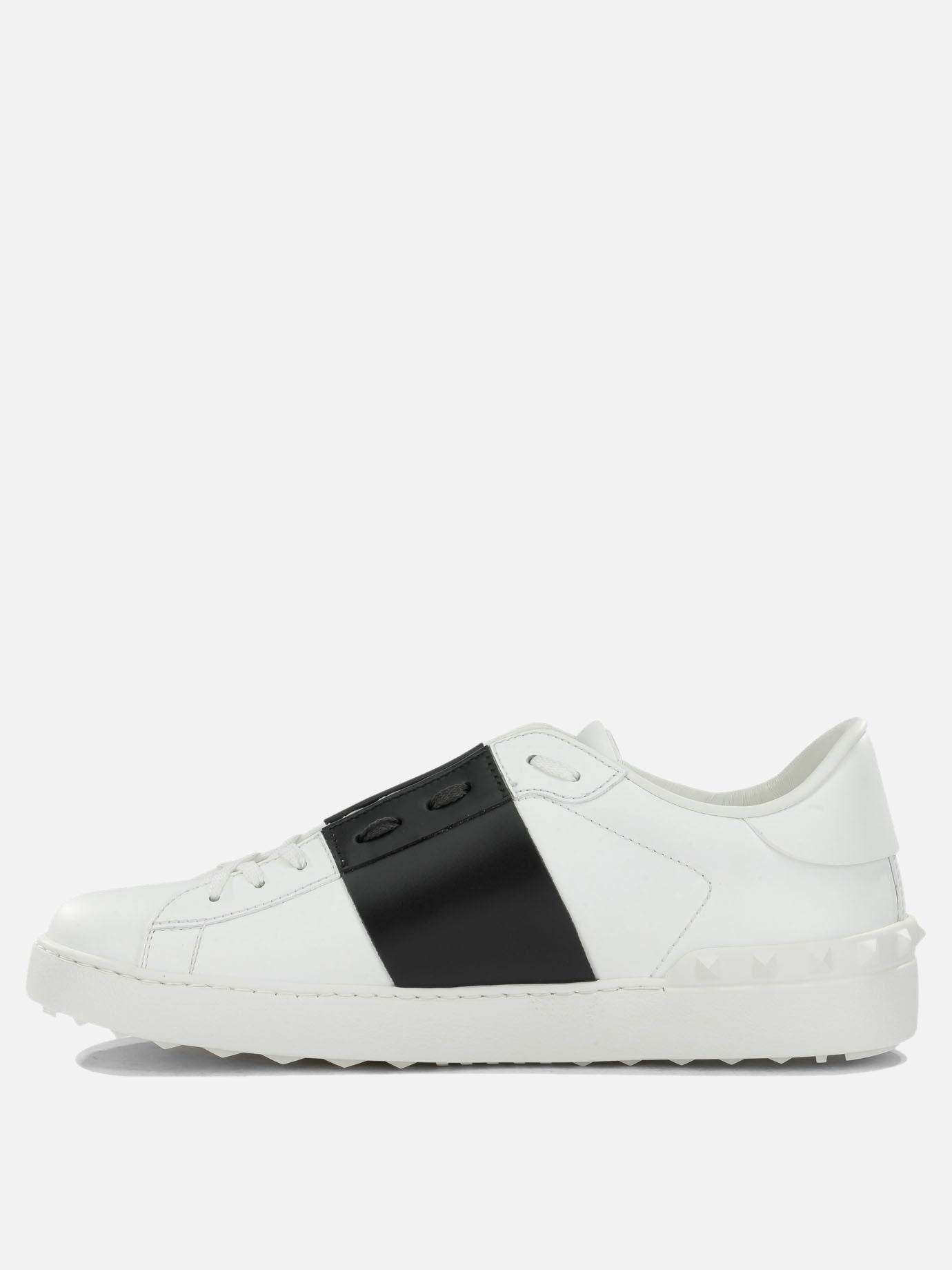 Low top sneakers 100% calf leather - 100% ethylene-vinyl acetate  Black - Valentino Garavani Men | PDP | VIETTI Online Store | thumbnail_3