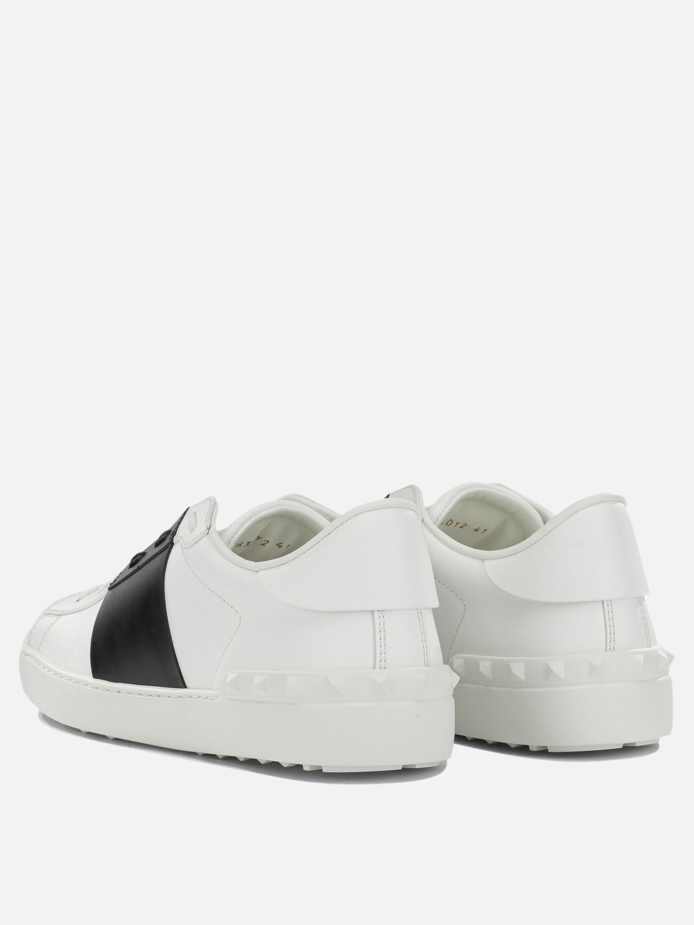 Low top sneakers 100% calf leather - 100% ethylene-vinyl acetate  Black - Valentino Garavani Men | PDP | VIETTI Online Store | Zoom-Modal_4
