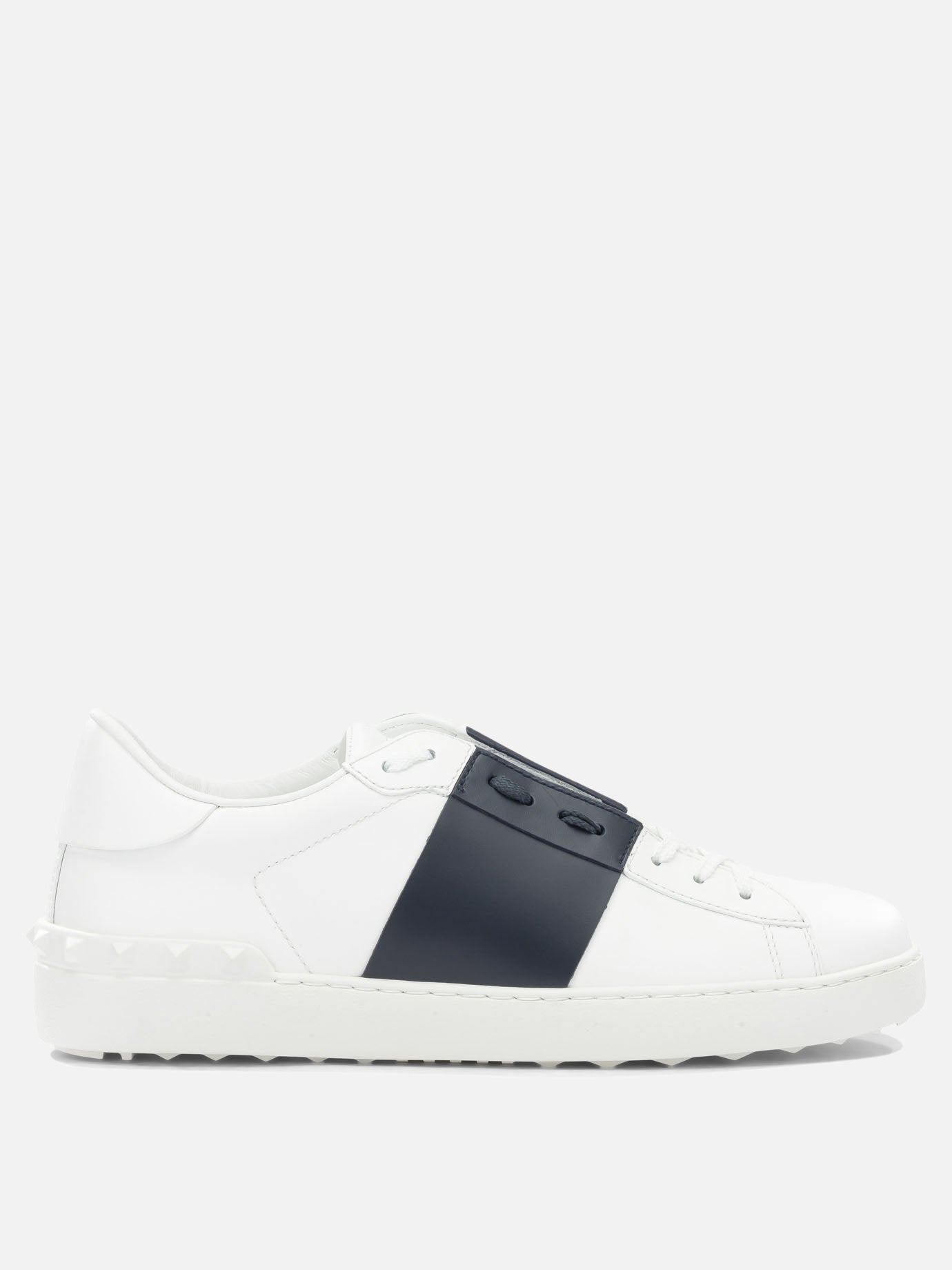 Low top sneakers 100% calf leather - 100% ethylene-vinyl acetate  Black - Valentino Garavani Men | PDP | VIETTI Online Store | thumbnail