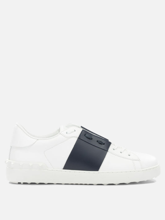 Low top sneakers 100% calf leather - 100% ethylene-vinyl acetate  Black - Valentino Garavani Men | PDP | VIETTI Online Store 
