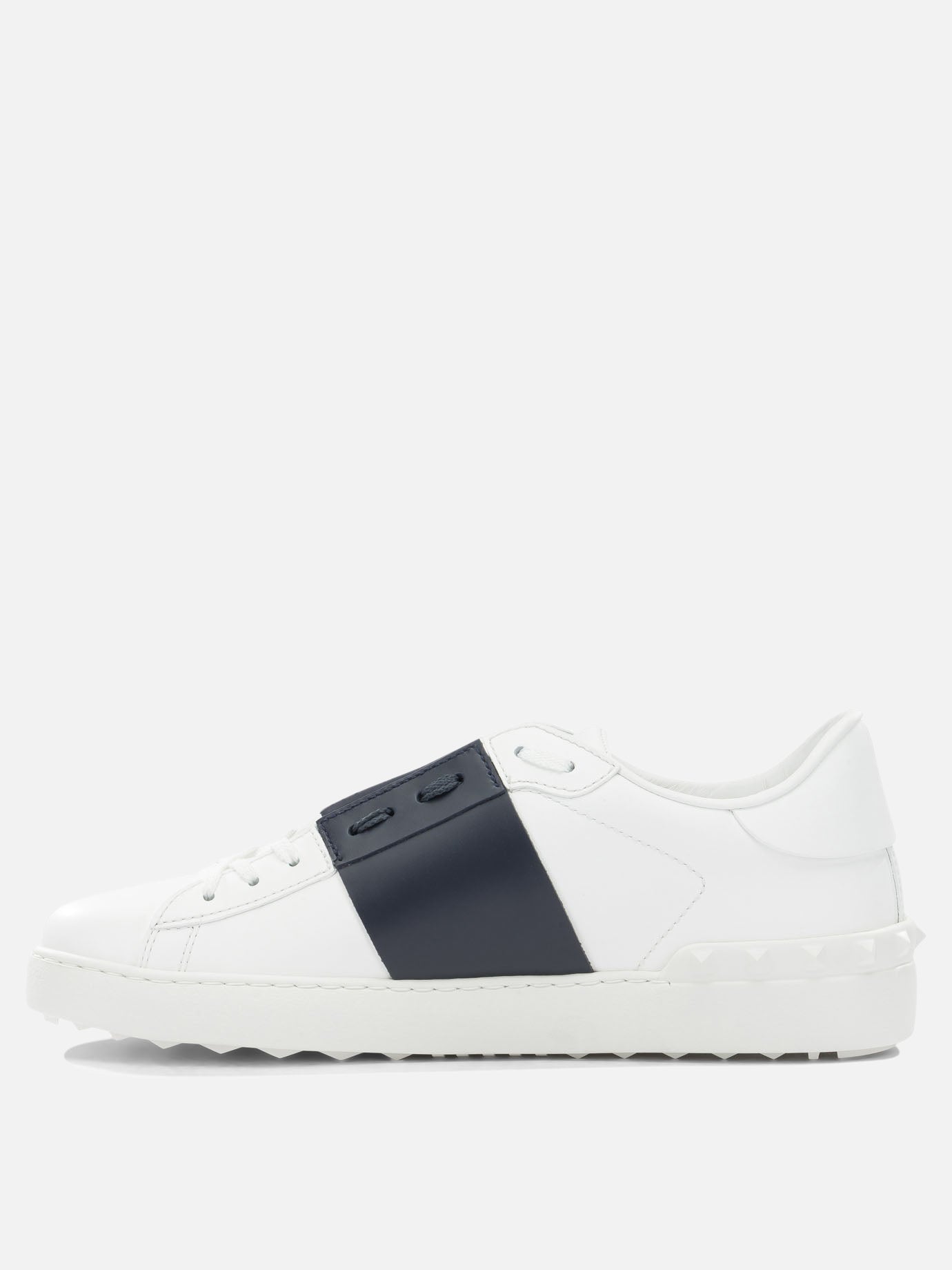 Low top sneakers 100% calf leather - 100% ethylene-vinyl acetate  Black - Valentino Garavani Men | PDP | VIETTI Online Store | thumbnail_3