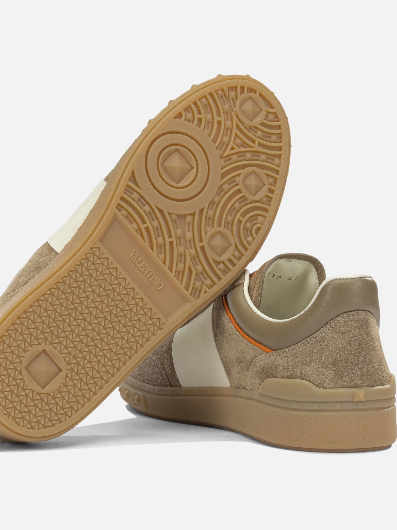 Low top sneakers 100% calf leather - 100% rubber  Beige - Valentino Garavani Men | PDP | VIETTI Online Store | Zoom-Modal_5
