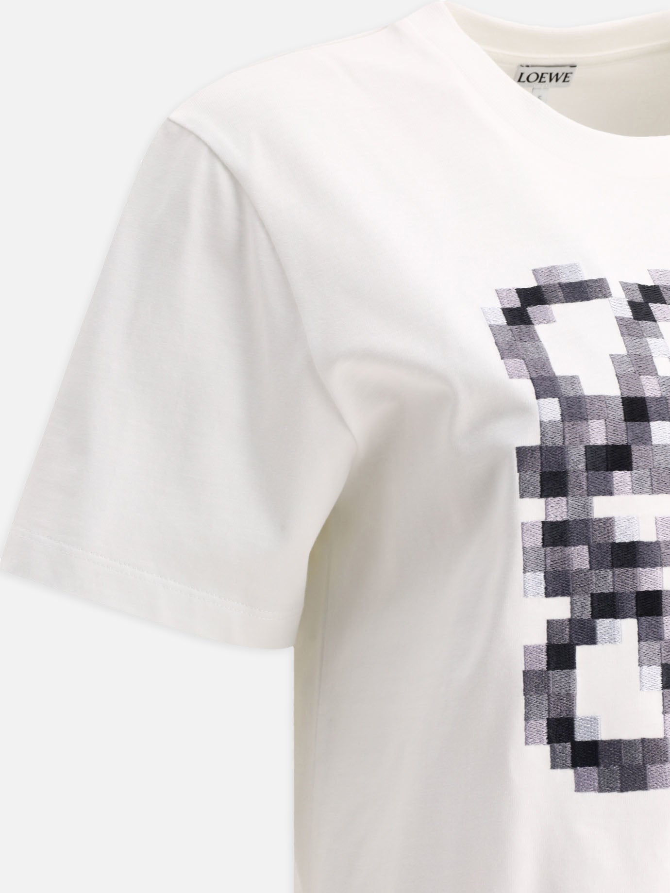 T-shirt "Pixelated Anagram"