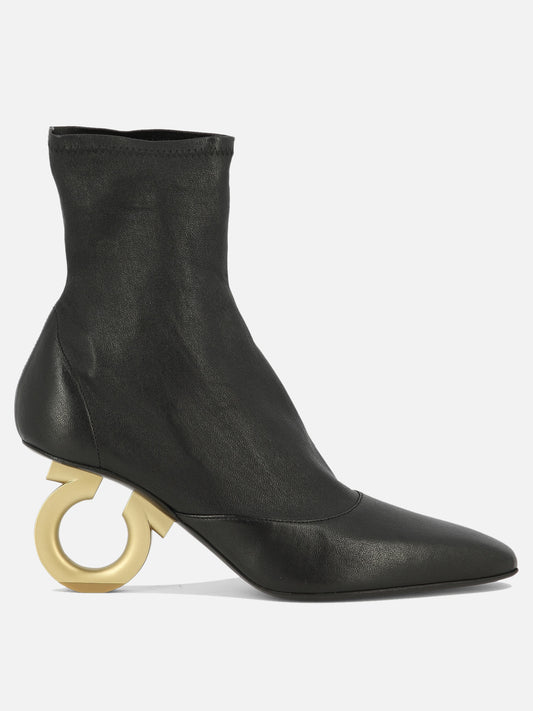 "Elina" ankle boots